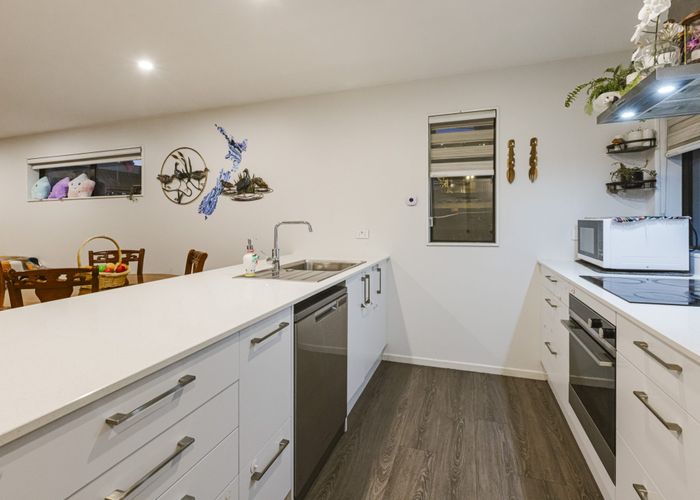  at 4337 Great North Road, Glendene, Auckland