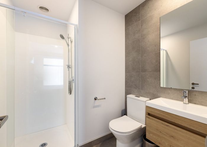  at 2/8 New Brighton Road, Dallington, Christchurch City, Canterbury