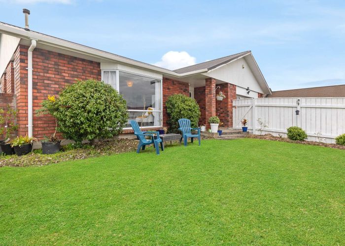  at 5 Rosebank Avenue, Kelvin Grove, Manawatu, Manawatu / Whanganui