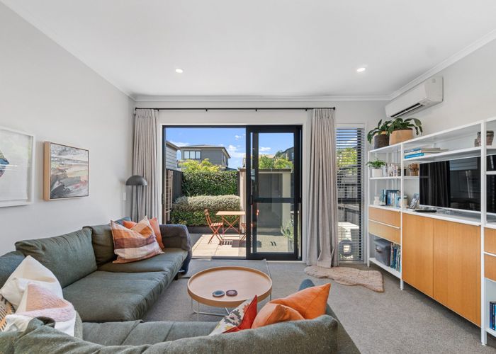  at 44 Fenchurch Street, Glen Innes, Auckland