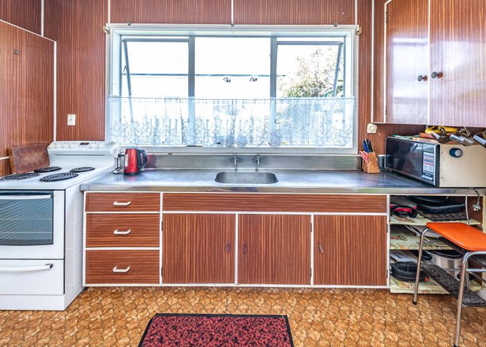  at 11 Field Street, Aramoho, Whanganui, Manawatu / Whanganui