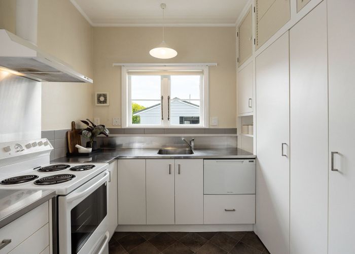  at 16A Bains Avenue, Hamilton East, Hamilton