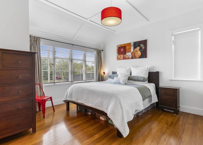  at 64 Premier Avenue, Point Chevalier, Auckland