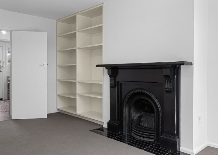  at 3/135 Aikmans Road, Merivale, Christchurch