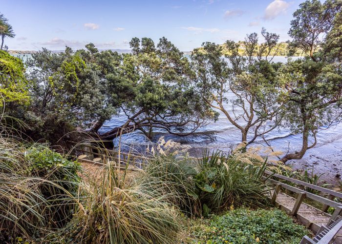  at 74 Queen Street, Northcote Point, North Shore City, Auckland