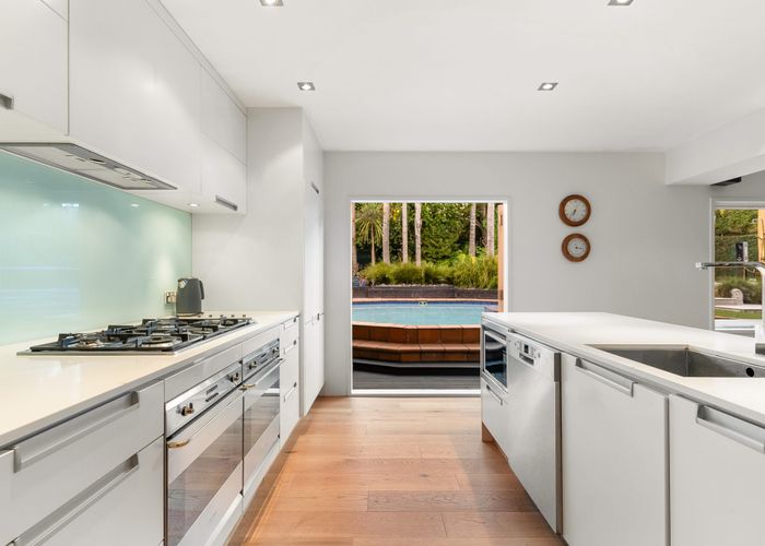  at 25 Montana Avenue, Murrays Bay, Auckland