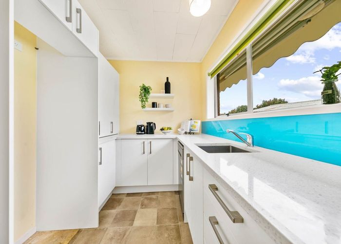  at 2/36 Blacklock  Avenue, Henderson, Waitakere City, Auckland