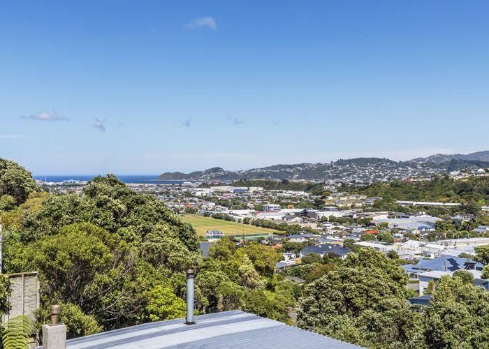  at 121 Nevay Road, Miramar, Wellington