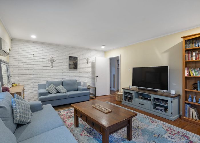  at 91 Hutchinson Avenue, New Lynn, Auckland