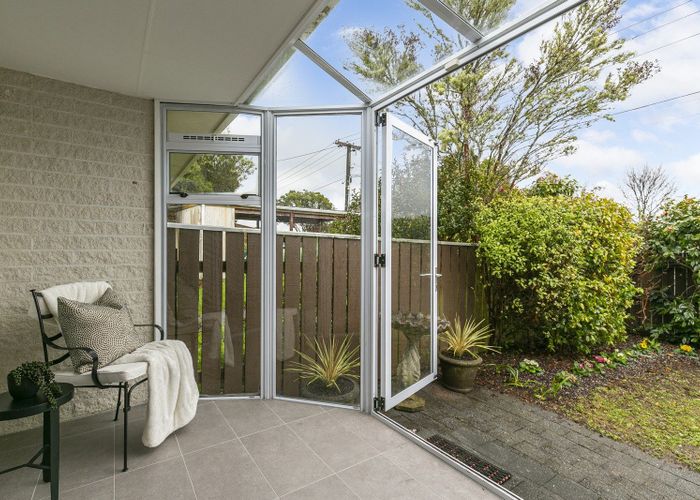  at 13 Gipps Street, Karori, Wellington