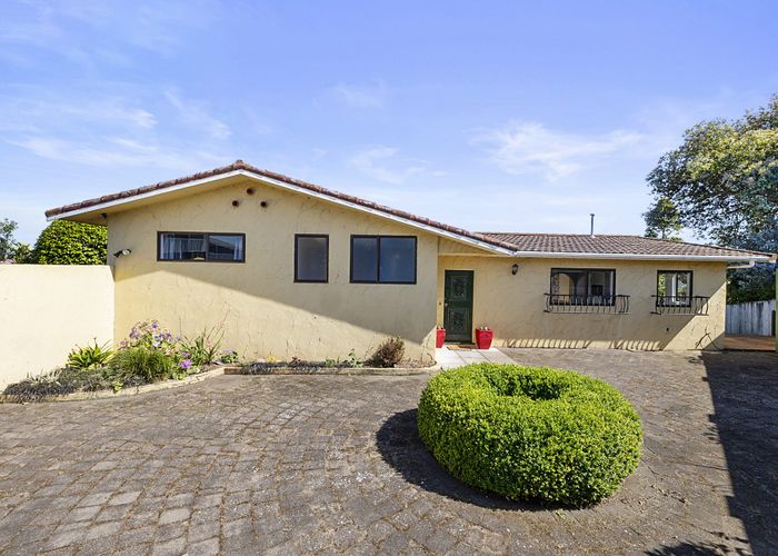  at 18 Norwich Avenue, Spotswood, New Plymouth