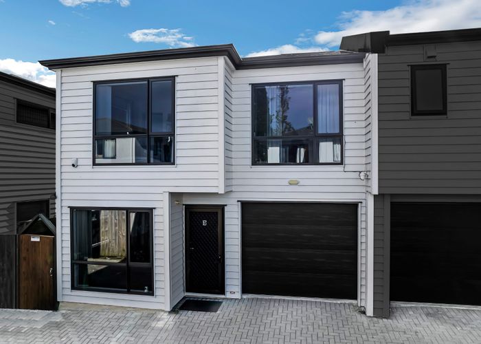  at 127E Russell Road, Manurewa, Manukau City, Auckland