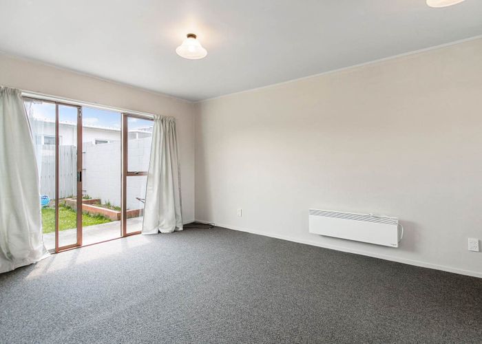  at 2/138 Hutchinson Avenue, New Lynn, Waitakere City, Auckland