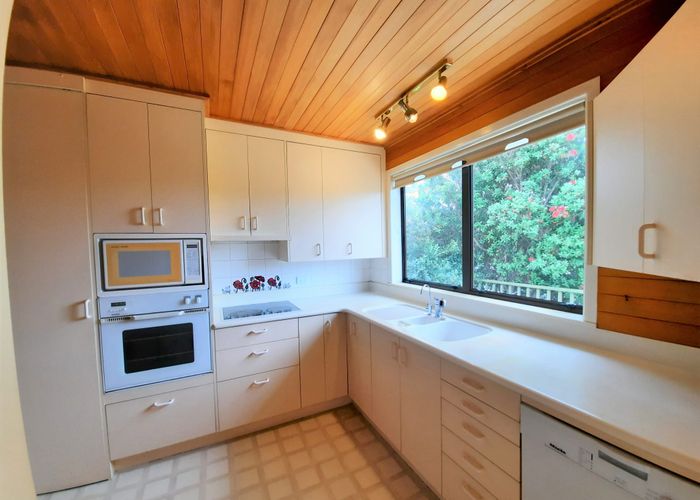  at 8 MacPherson Street, Meadowbank, Auckland