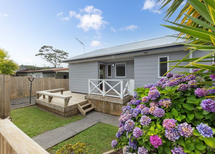  at 23 Meadowvale Rise, Titirangi, Auckland