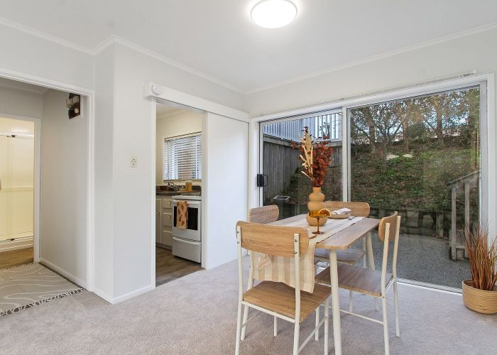  at 2/11 Ripon Crescent, Meadowbank, Auckland City, Auckland