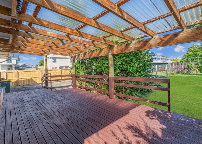  at 14 Tairere Crescent, Rosehill, Papakura