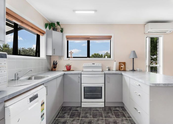  at 58B Mirrabooka Avenue, Botany Downs, Auckland