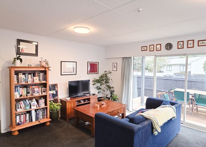  at 2b Ipswich Grove, Wainuiomata, Lower Hutt, Wellington