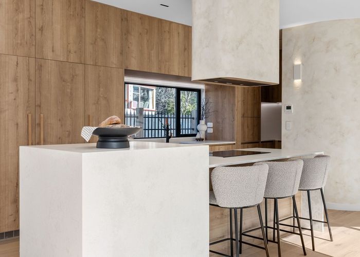  at 8 Girvan Street, Fendalton, Christchurch City, Canterbury