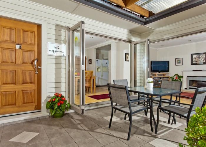  at 212 East Coast Road, Milford, North Shore City, Auckland