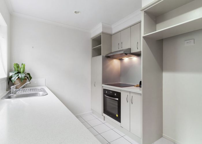  at 14/13 Kaihu Street, Northcote, North Shore City, Auckland