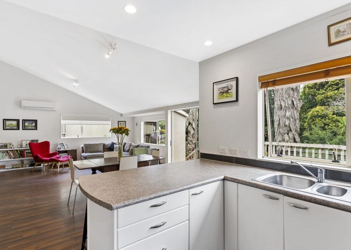  at 98B Gowing Drive, Meadowbank, Auckland