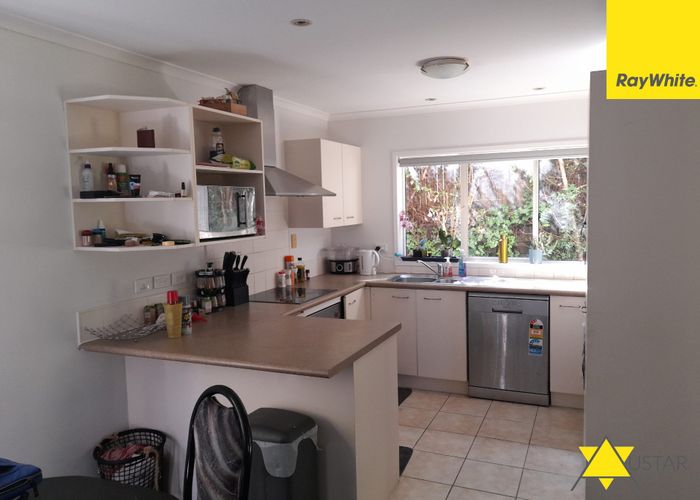  at 18 Stolford Crescent, New Lynn, Waitakere City, Auckland