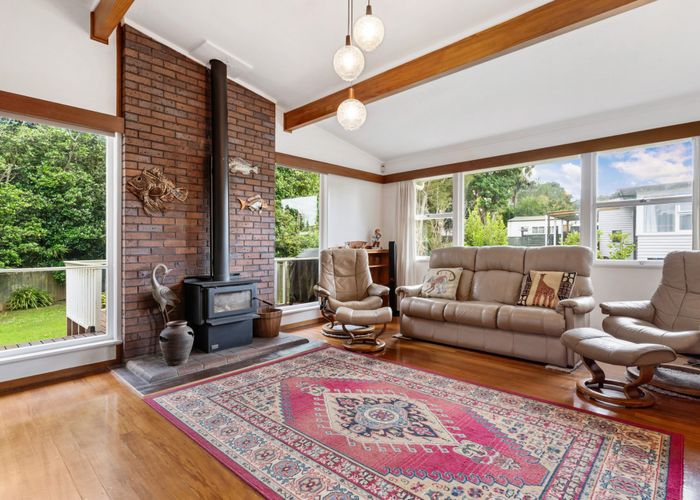  at 11 Hillcrest Grove, Hill Park, Manukau City, Auckland