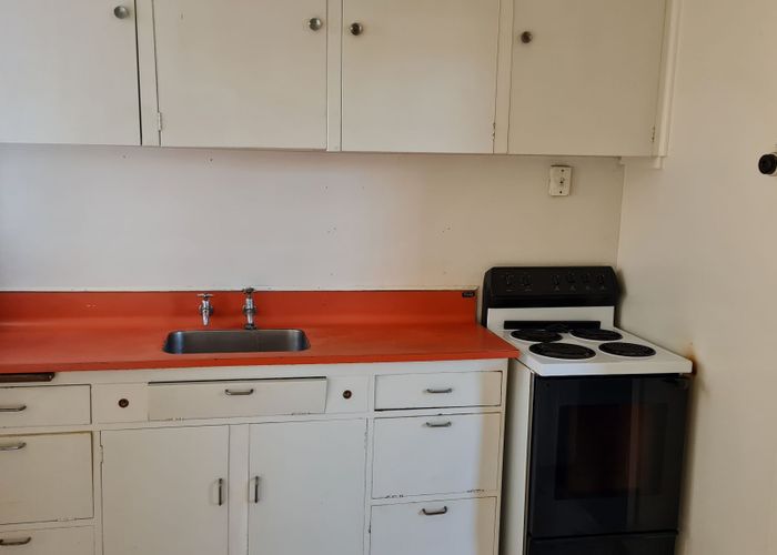  at 2/81 Hills Road, Edgeware, Christchurch City, Canterbury