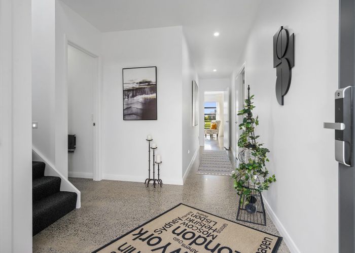  at 9 Garland Lane, Leamington, Cambridge