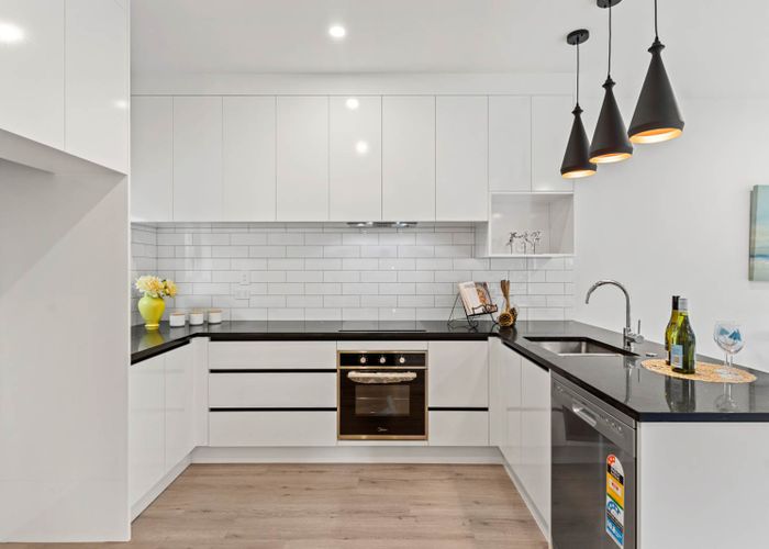  at 8/22 Spinella Drive, Bayview, Auckland