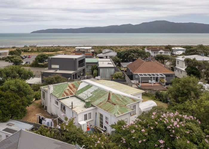  at 2 Manly Street, Paraparaumu Beach, Paraparaumu
