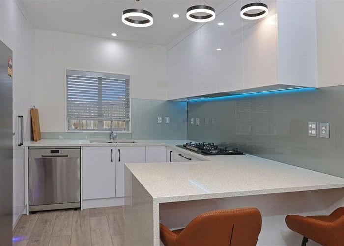  at 43C Border Road, Henderson, Waitakere City, Auckland