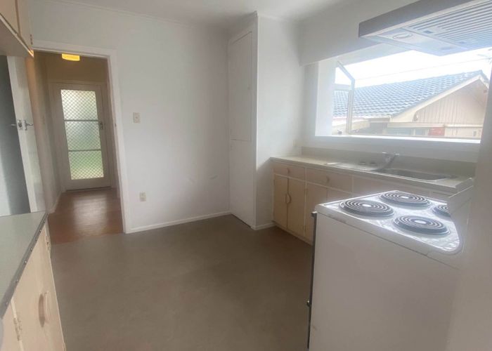  at 15 Brouder Place, Manurewa, Manukau City, Auckland