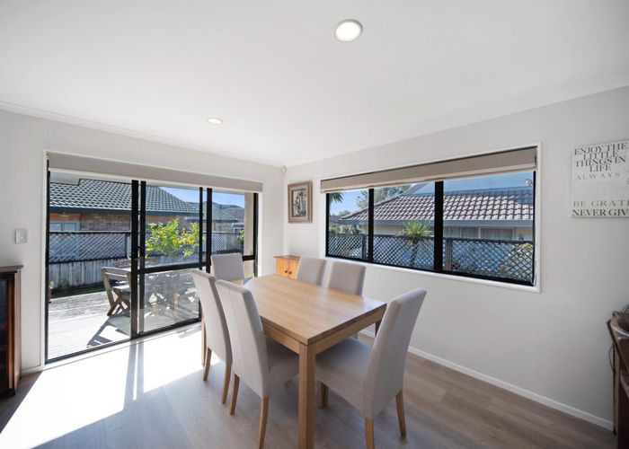  at 26 Carriage Close, Northpark, Auckland