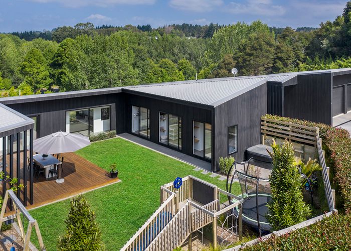  at 27 Brownhill Road, Manurewa