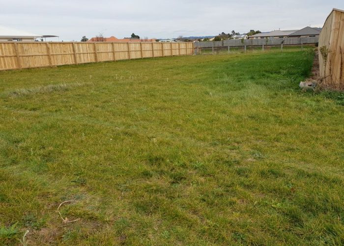  at 11 Claremont Crescent, Amberley, Amberley