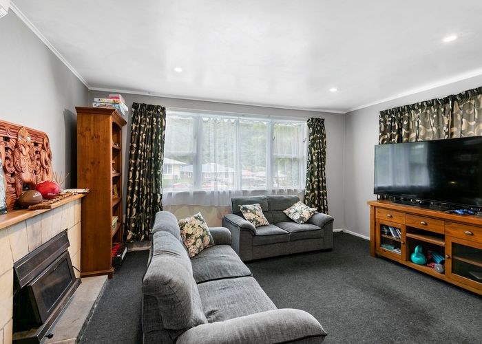  at 9 Shackleton Grove, Stokes Valley, Lower Hutt