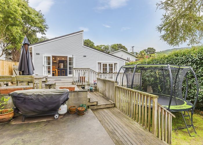  at 26 Standen Street, Karori, Wellington