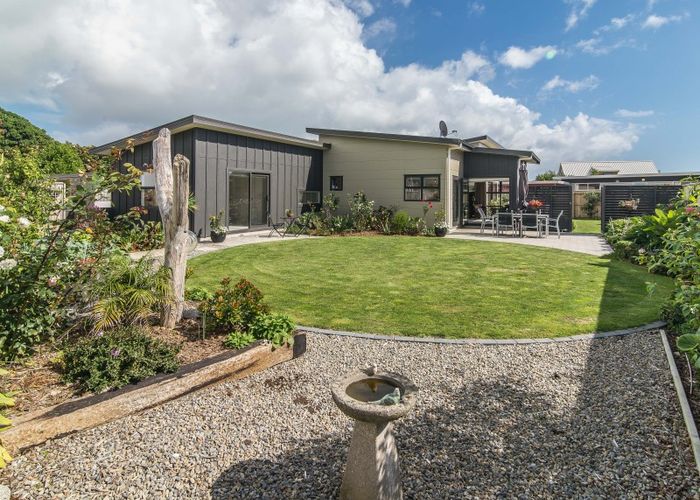  at 26 Marram Way, Peka Peka, Waikanae