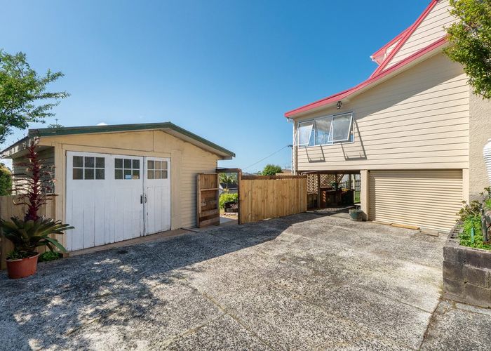  at 141 Manuka Road, Bayview, North Shore City, Auckland