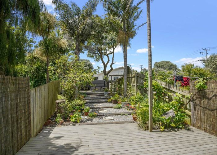  at 834 Dominion Road, Mount Eden, Auckland City, Auckland