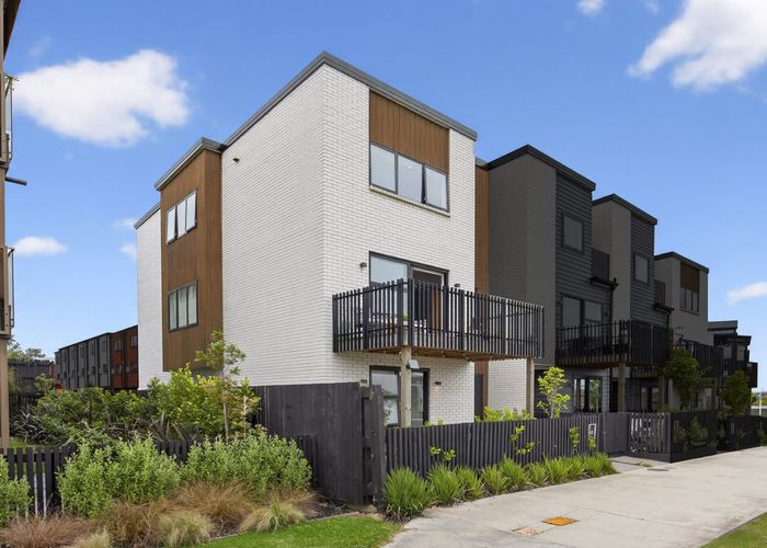  at 4/271 Ormiston Road, Flat Bush, Manukau City, Auckland