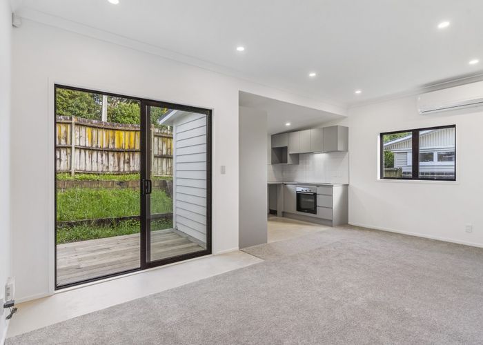  at 3215 Great North Road, New Lynn, Waitakere City, Auckland