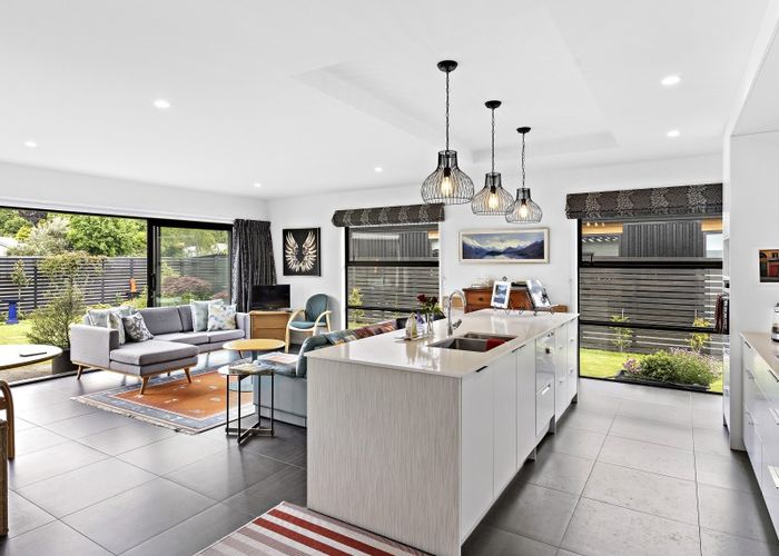  at 5 James Kidd Place, Greytown
