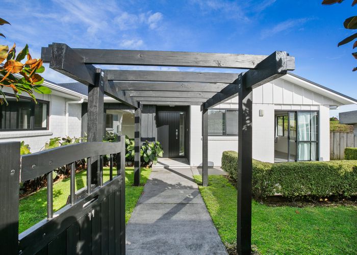  at 11 Heta Road, Highlands Park, New Plymouth