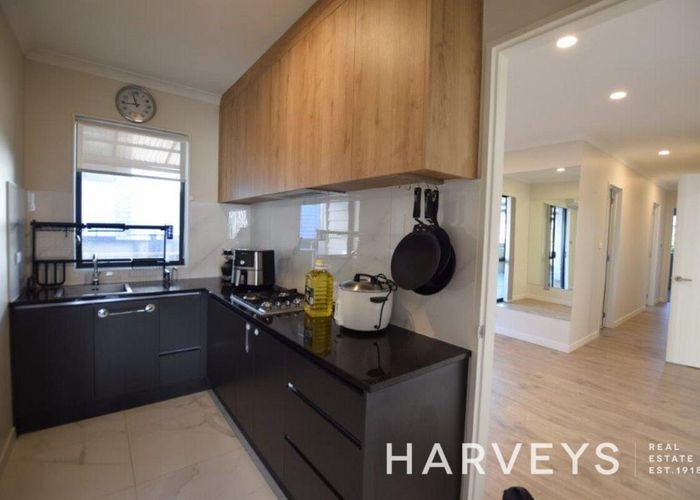  at 52A Mettam Drive, Swanson, Waitakere City, Auckland