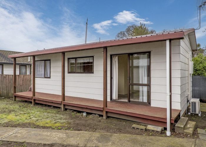  at 85 Owles Terrace, New Brighton, Christchurch