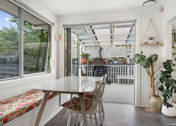  at 20a Puketitiro Street, Glen Eden, Waitakere City, Auckland